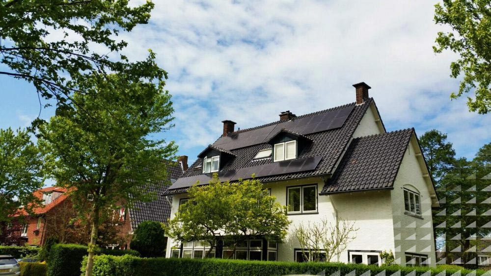 Hanbank_zonnepanelen-2-1000×563-1-verkleind-2